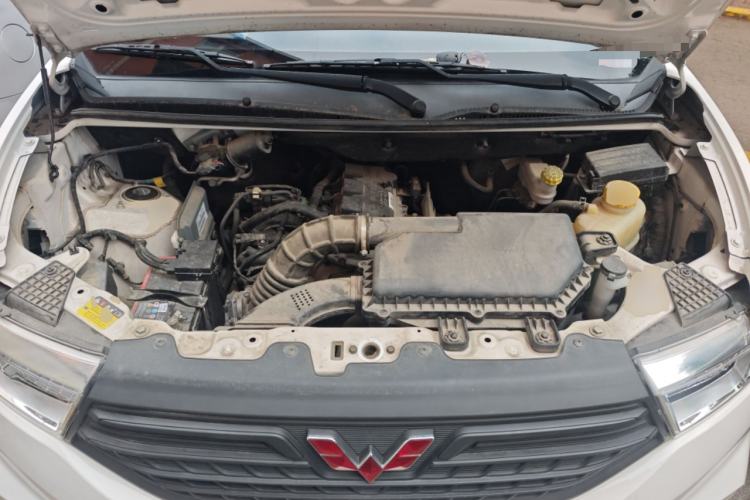 Used Wuling Hongguang V 2022 1.5L Jingqu Edition Electric-Assist LAR Engine Bay