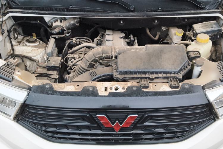 Used Wuling Hongguang V 2022 1.5L Jingqu Version Hydraulic Power Steering LAR Engine Bay