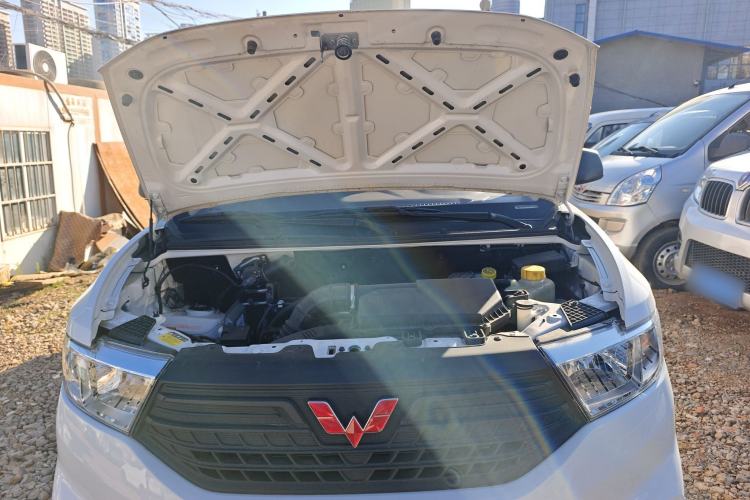 Used Wuling Hongguang V 2022 1.5L Jingqu Edition Electric-Assist LAR Engine Bay