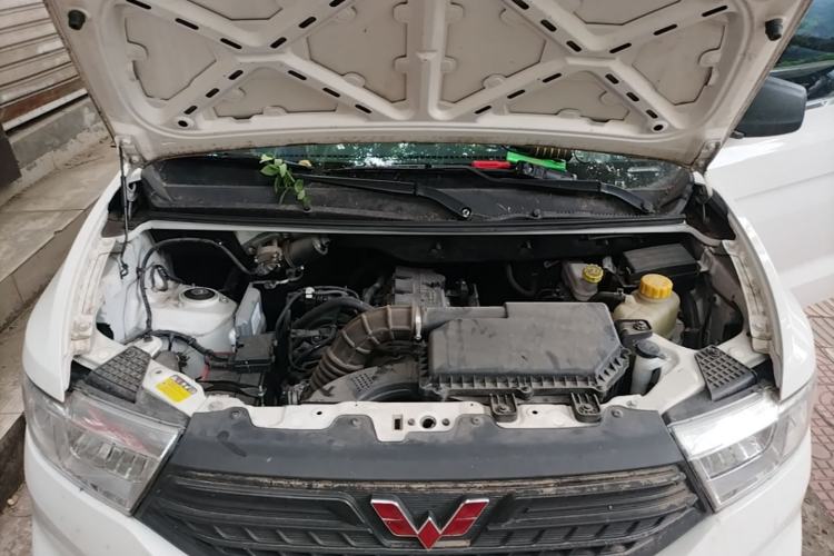 Used Wuling Hongguang V 2022 1.5L Jingqu Edition Electric-Assist LAR Engine Bay