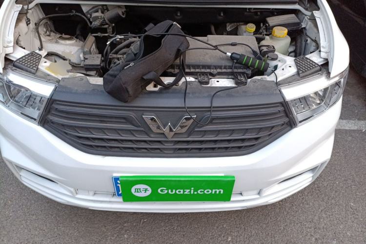 Used Wuling Hongguang V 2022 1.5L Jingqu Edition Electric-Assist LAR Engine Bay