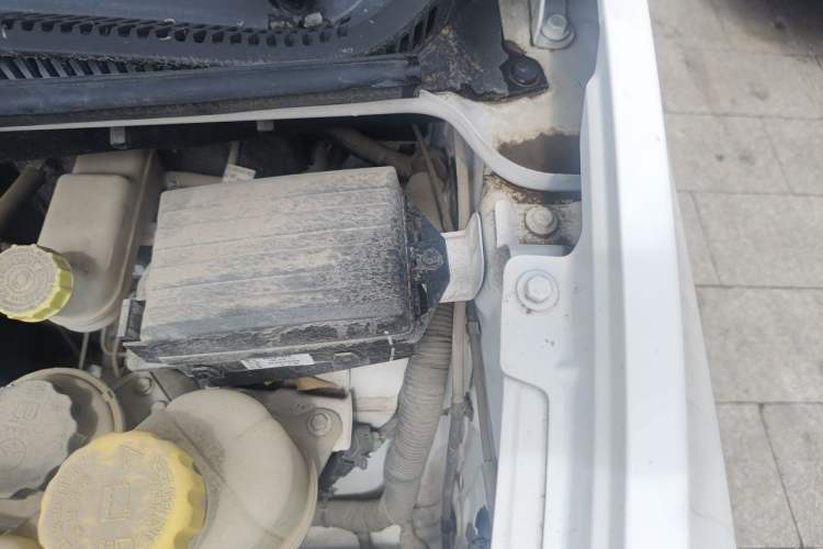 Used Wuling Hongguang V 2022 1.5L Enjoy Edition Hydraulic Power Steering LAR Engine Bay Left