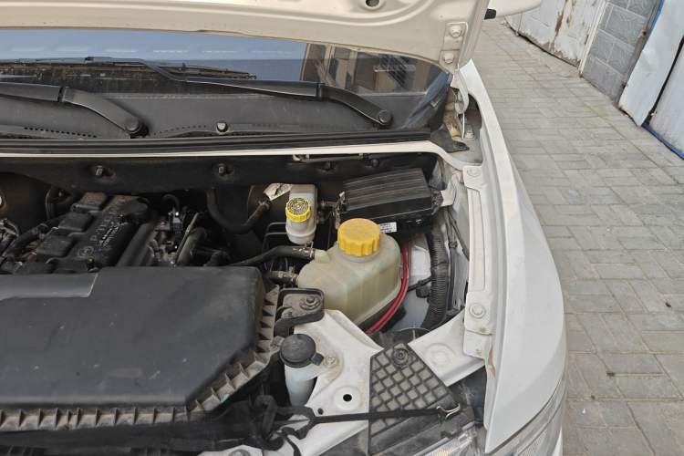 Used Wuling Hongguang V 2022 1.5L Enjoy Edition Electric-Powered LAR Engine Bay Left