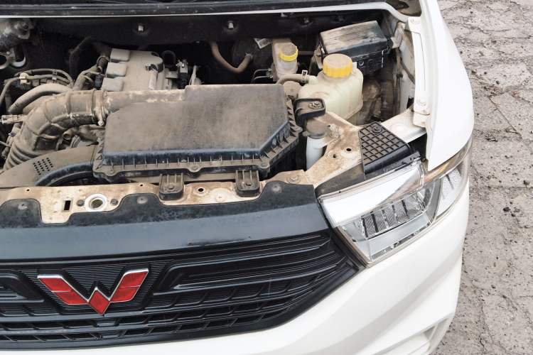 Used Wuling Hongguang V 2022 1.5L Jingqu Version Hydraulic Power Steering LAR Engine Bay Left