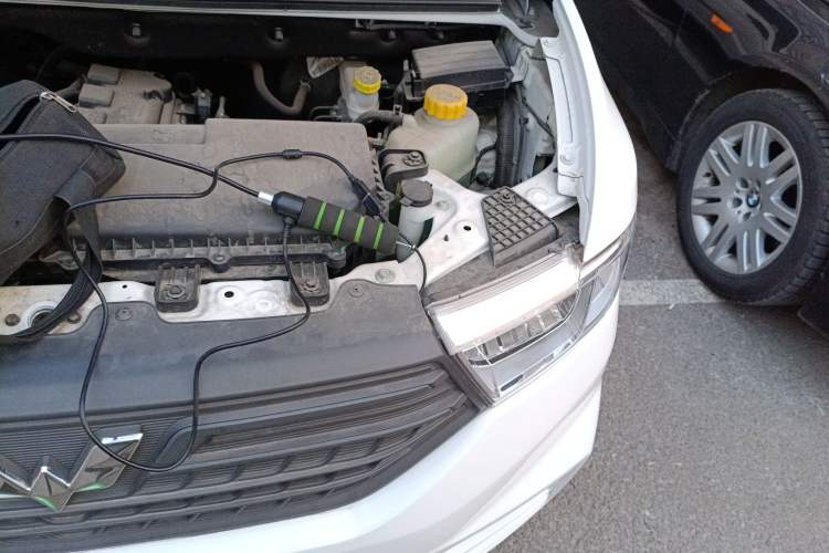 Used Wuling Hongguang V 2022 1.5L Jingqu Edition Electric-Assist LAR Engine Bay Left