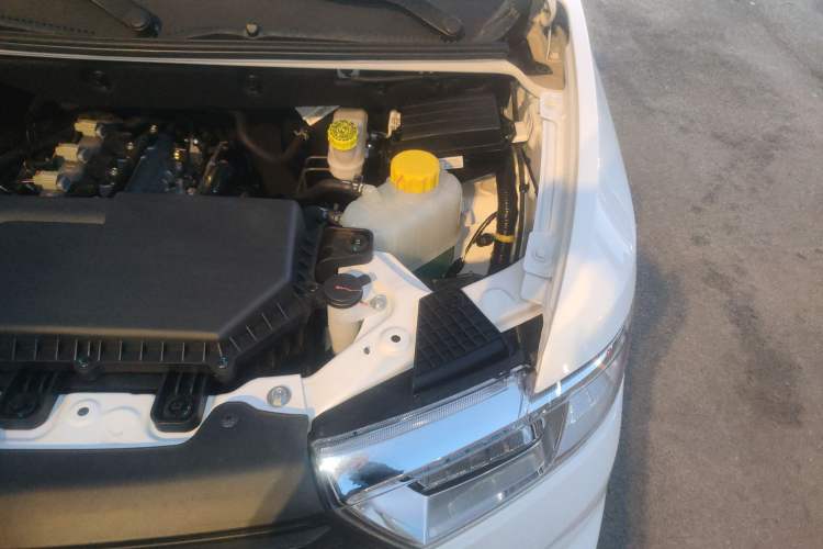 Used Wuling Hongguang V 2022 1.5L Jingqu Version Hydraulic Power Steering LAR Engine Bay Left