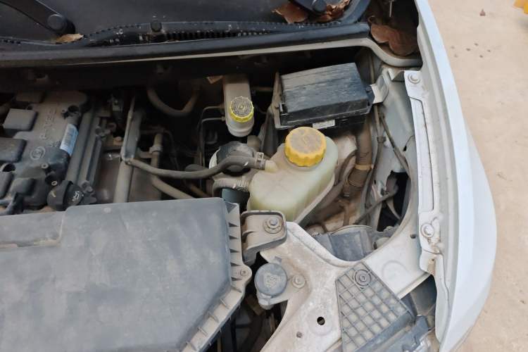 Used Wuling Hongguang V 2022 1.5L Jingqu Version Hydraulic Power Steering LAR Engine Bay Left