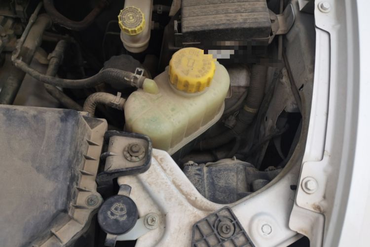 Used Wuling Hongguang V 2022 1.5L Jingqu Version Hydraulic Power Steering LAR Engine Bay Left
