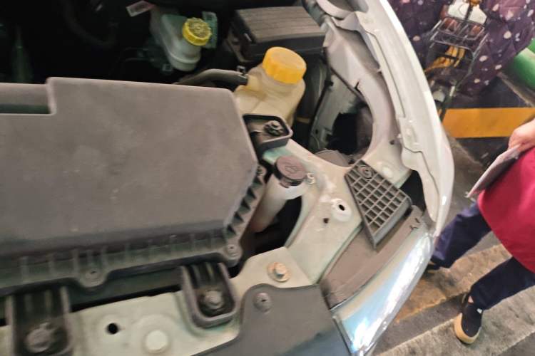 Used Wuling Hongguang V 2022 1.5L Enjoy Edition Hydraulic Power Steering LAR Engine Bay Left