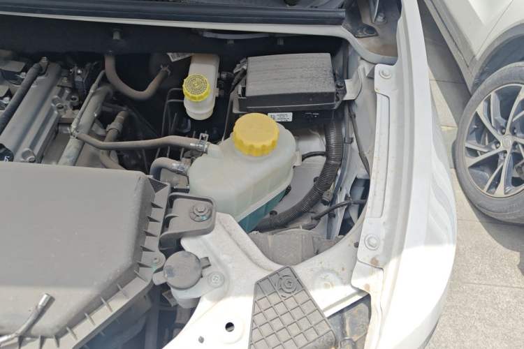 Used Wuling Hongguang V 2022 1.5L Enjoy Edition Electric-Powered LAR Engine Bay Left