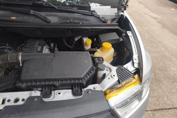 Used Wuling Hongguang V 2022 1.5L Jingqu Edition Electric-Assist LAR Engine Bay Left