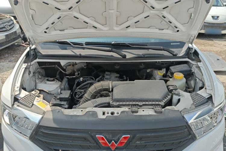 Used Wuling Hongguang V 2022 1.5L Jingqu Edition Electric-Assist LAR Engine Bay