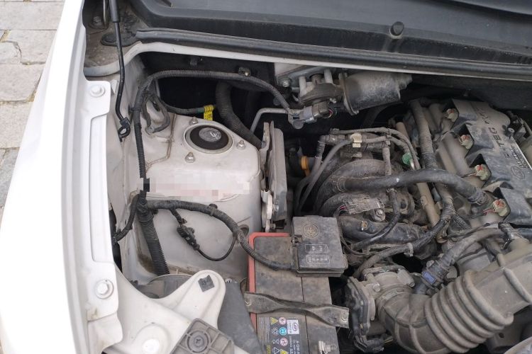 Used Wuling Hongguang V 2022 1.5L Jingqu Version Hydraulic Power Steering LAR Engine Bay Right