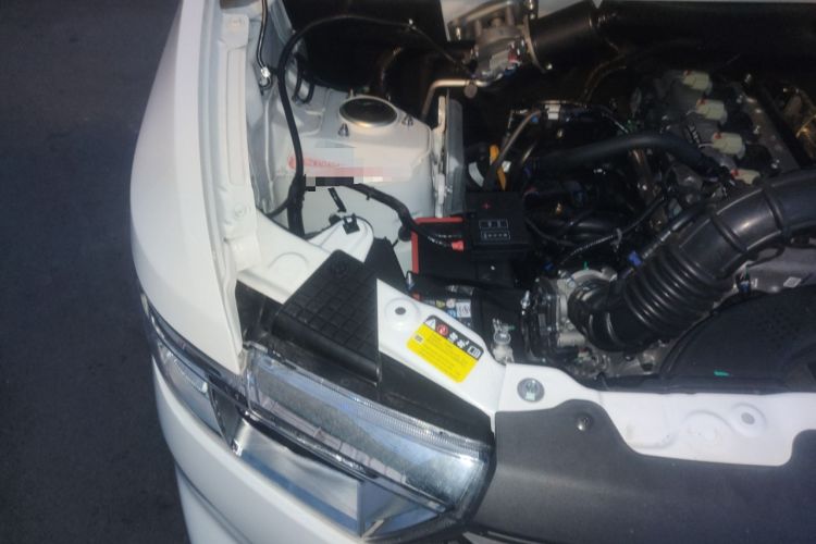 Used Wuling Hongguang V 2022 1.5L Jingqu Version Hydraulic Power Steering LAR Engine Bay Right