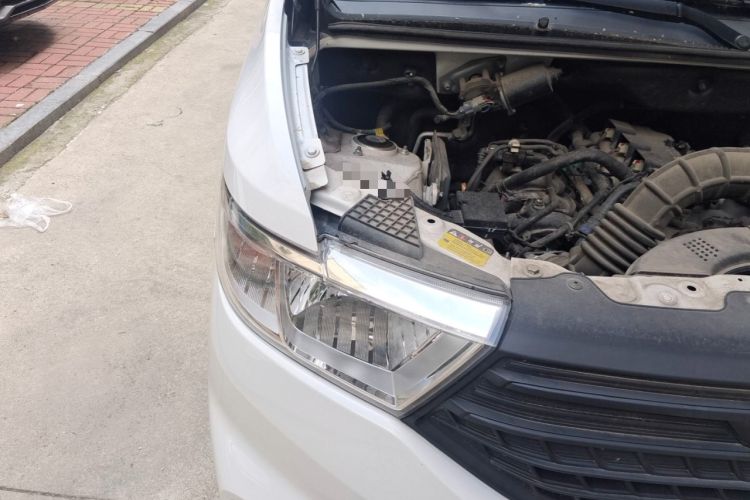 Used Wuling Hongguang V 2022 1.5L Jingqu Edition Electric-Assist LAR Engine Bay Right