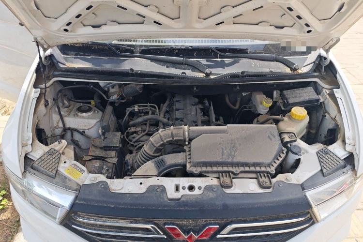 Used Wuling Hongguang V 2022 1.5L Enjoy Edition Hydraulic Power Steering LAR Engine Bay
