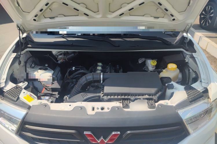 Used Wuling Hongguang V 2022 1.5L Jingqu Edition Electric-Assist LAR Engine Bay