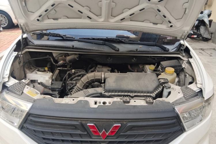 Used Wuling Hongguang V 2022 1.5L Jingqu Edition Electric-Assist LAR Engine Bay