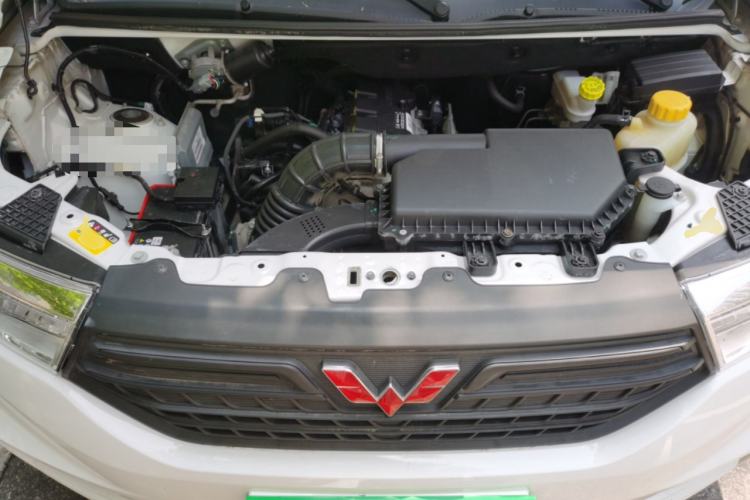 Used Wuling Hongguang V 2022 1.5L Jingqu Version Hydraulic Power Steering LAR Engine Bay