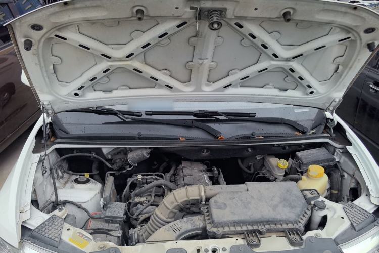Used Wuling Hongguang V 2022 1.5L Enjoy Edition Hydraulic Power Steering LAR Engine Bay