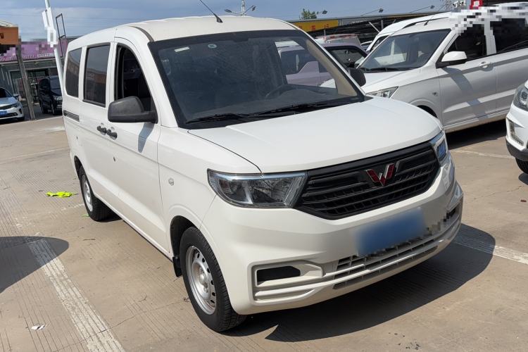 Used Wuling Hongguang V 2022 1.5L Jingqu Edition Electric-Assist LAR Exterior 1