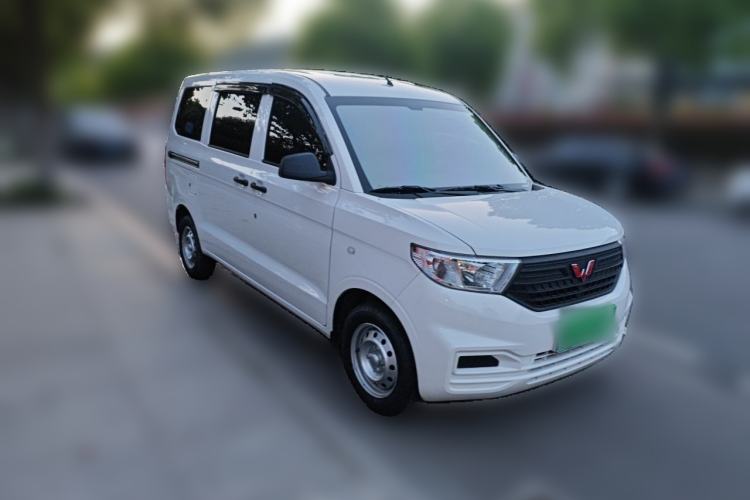 Used Wuling Hongguang V 2022 1.5L Jingqu Edition Electric-Assist LAR Exterior 1