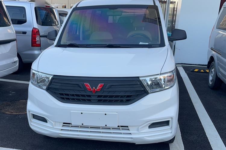 Used Wuling Hongguang V 2022 1.5L Jingqu Edition Electric-Assist LAR Exterior 1