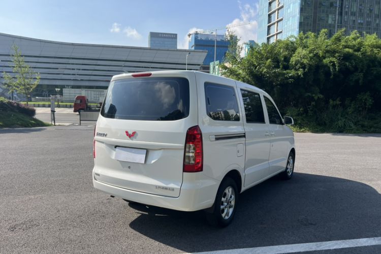 Used Wuling Hongguang V 2022 1.5L Enjoy Edition Electric-Powered LAR Exterior 1