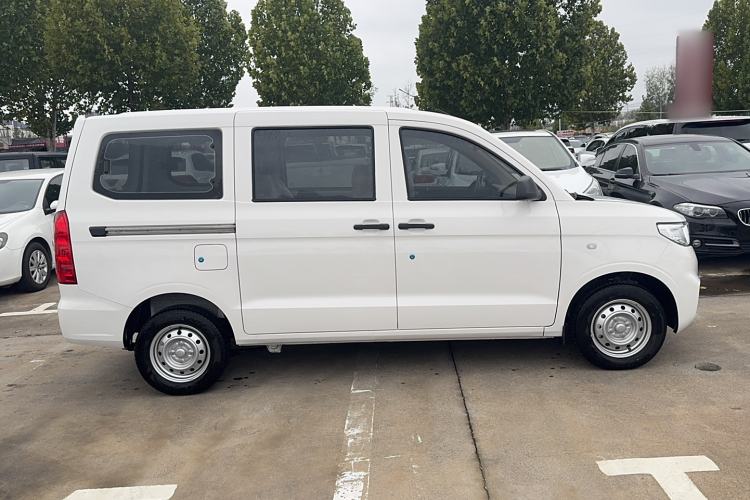 Used Wuling Hongguang V 2022 1.5L Jingqu Edition Electric-Assist LAR Exterior 2