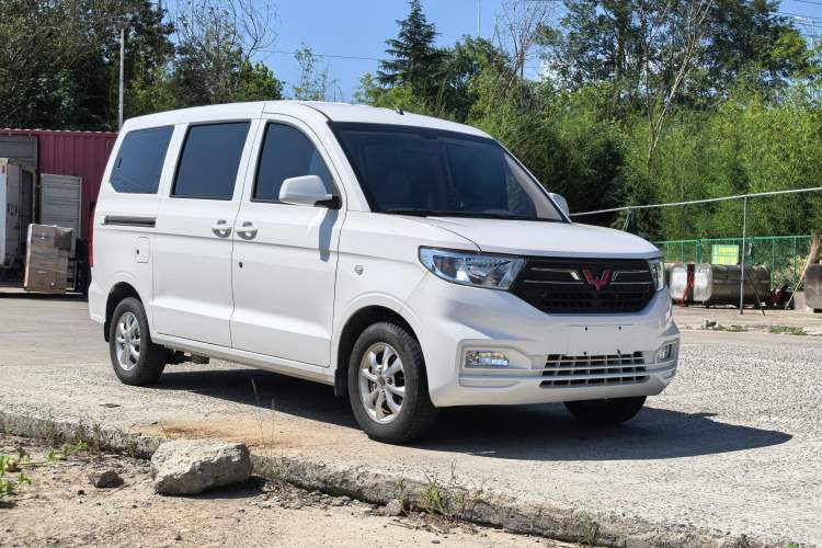 Used Wuling Hongguang V 2022 1.5L Enjoy Edition Hydraulic Power Steering LAR Exterior 2