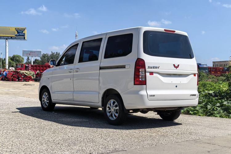 Used Wuling Hongguang V 2022 1.5L Enjoy Edition Hydraulic Power Steering LAR Exterior 4