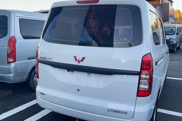 Used Wuling Hongguang V 2022 1.5L Jingqu Edition Electric-Assist LAR Exterior 4