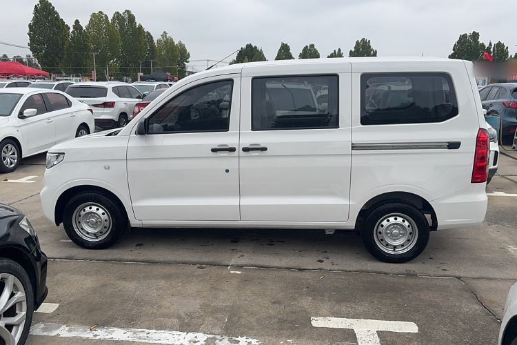 Used Wuling Hongguang V 2022 1.5L Jingqu Edition Electric-Assist LAR Exterior 5