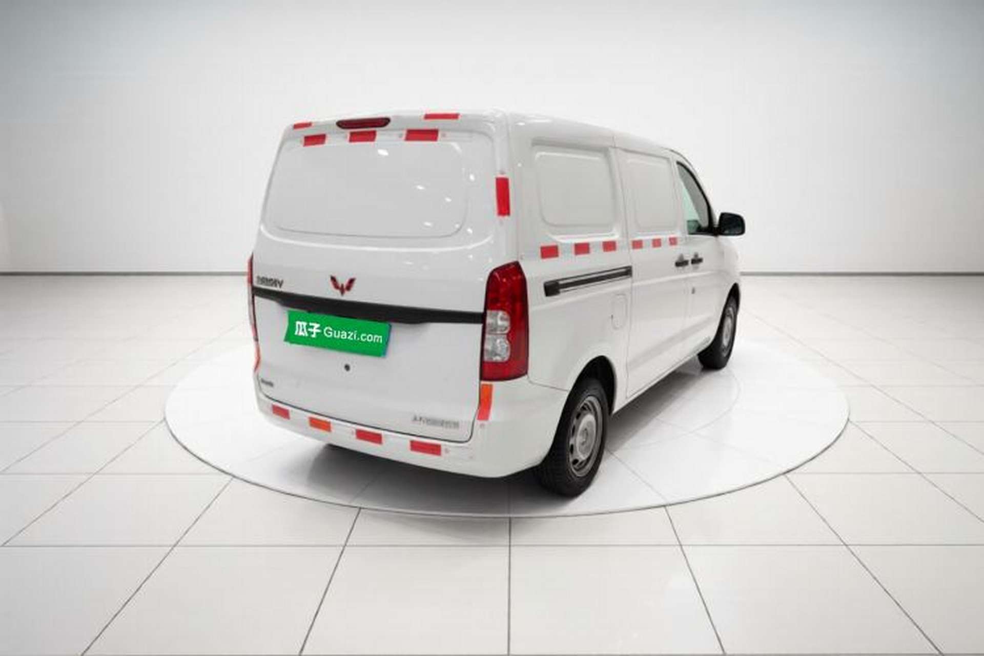 Used Wuling Hongguang V 2022 1.5L Jingqu Edition Enclosed-Window Vehicle with Electric Power Steering LAR Exterior 5