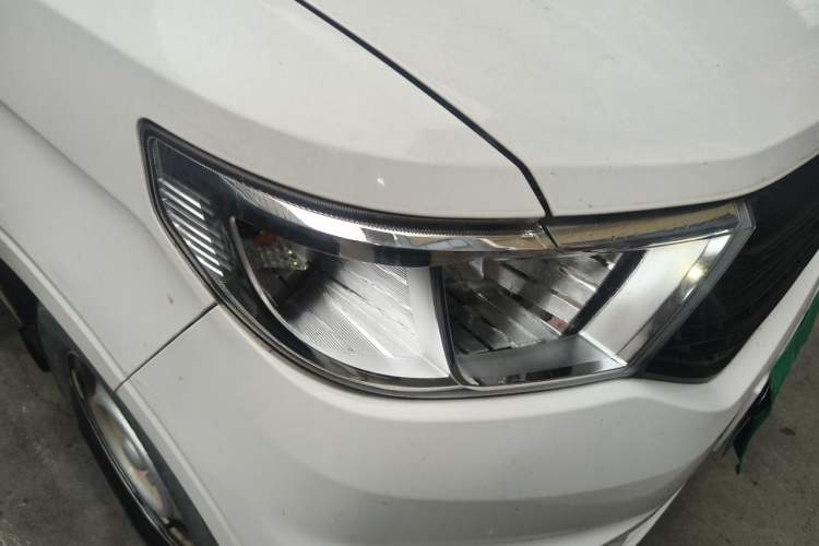 Used Wuling Hongguang V 2022 1.5L Jingqu Version Hydraulic Power Steering LAR Exterior 6