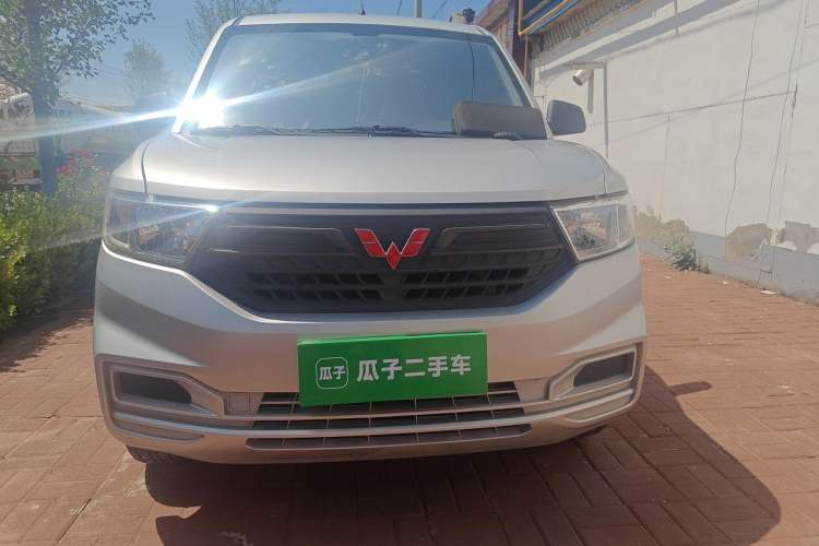 Used Wuling Hongguang V 2022 1.5L Jingqu Edition Enclosed-Window Vehicle with Electric Power Steering LAR Front