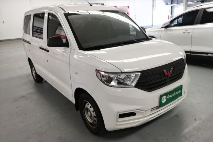 Used Wuling Hongguang V 2022 1.5L Jingqu Edition Electric-Assist LAR Front Right 45 Deg