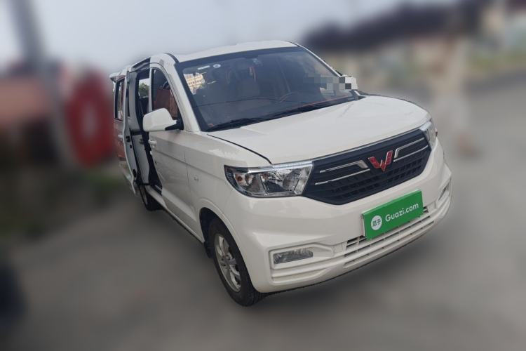 Used Wuling Hongguang V 2022 1.5L Enjoy Edition Electric-Powered LAR Front Right 45 Deg