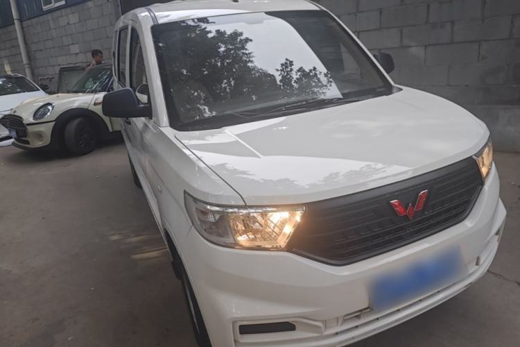Used Wuling Hongguang V 2022 1.5L Jingqu Version Hydraulic Power Steering LAR Front Right 45 Deg