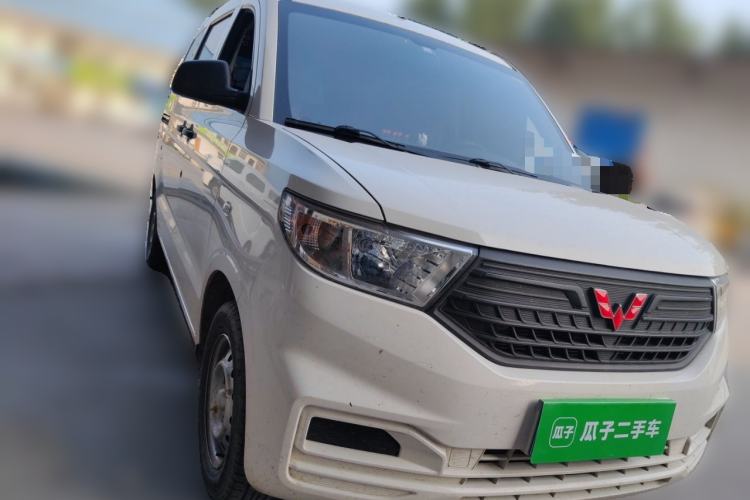 Used Wuling Hongguang V 2022 1.5L Jingqu Edition Electric-Assist LAR Front Right 45 Deg