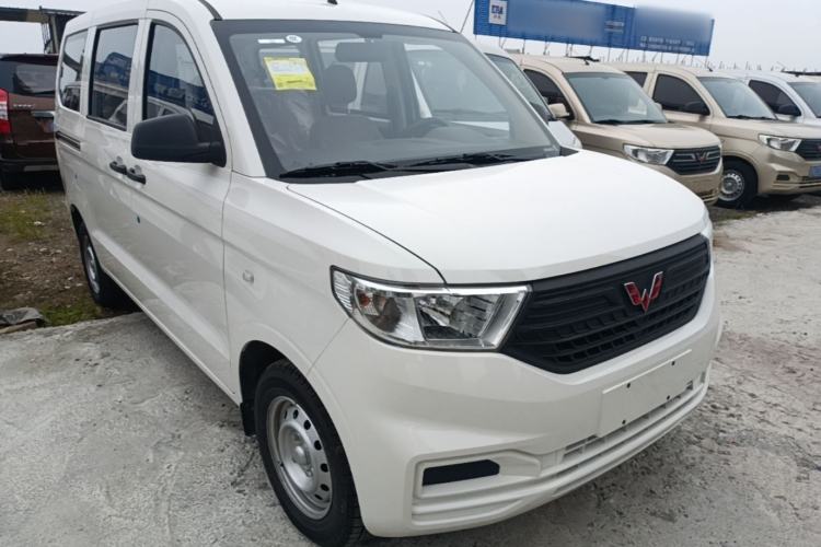 Used Wuling Hongguang V 2022 1.5L Jingqu Edition Electric-Assist LAR Front Right 45 Deg