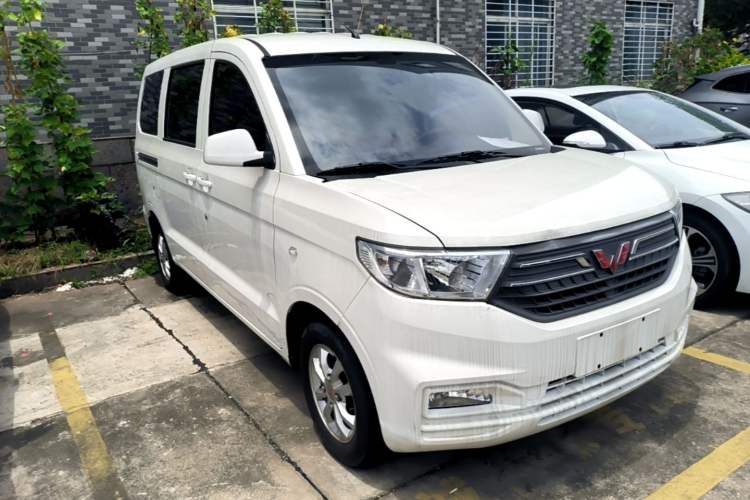 Used Wuling Hongguang V 2022 1.5L Enjoy Edition Electric-Powered LAR Front Right 45 Deg