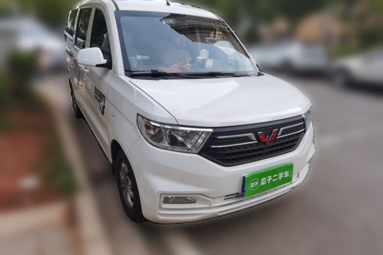 Used Wuling Hongguang V 2022 1.5L Enjoy Edition Electric-Powered LAR Front Right 45 Deg
