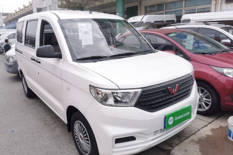 Used Wuling Hongguang V 2022 1.5L Jingqu Edition Electric-Assist LAR Front Right 45 Deg