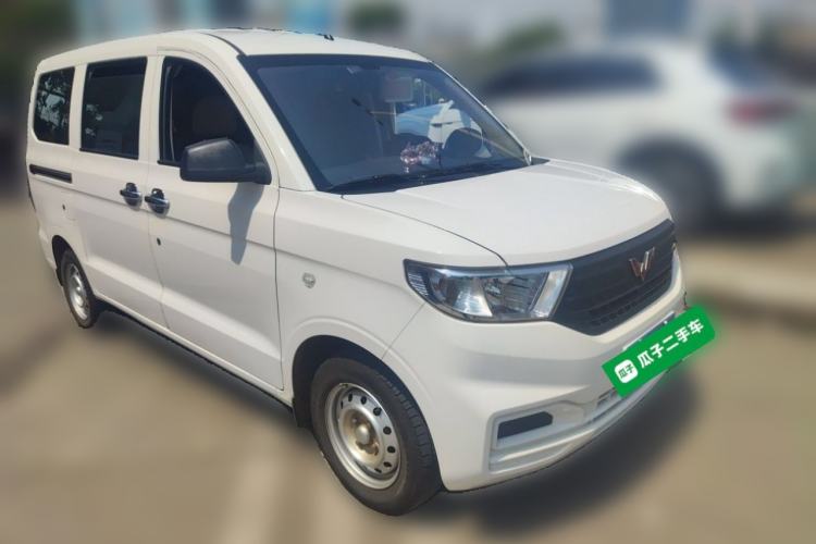 Used Wuling Hongguang V 2022 1.5L Jingqu Edition Electric-Assist LAR Front Right 45 Deg