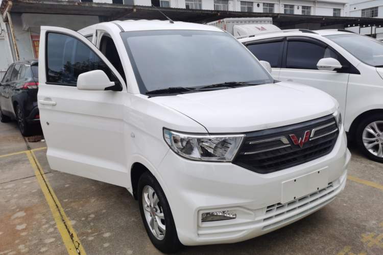 Used Wuling Hongguang V 2022 1.5L Enjoy Edition Electric-Powered LAR Front Right 45 Deg