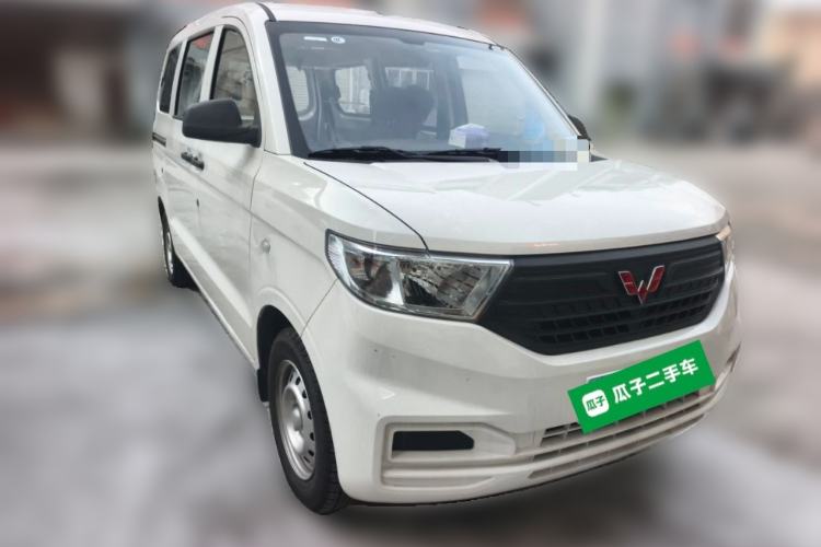 Used Wuling Hongguang V 2022 1.5L Jingqu Edition Electric-Assist LAR Front Right 45 Deg