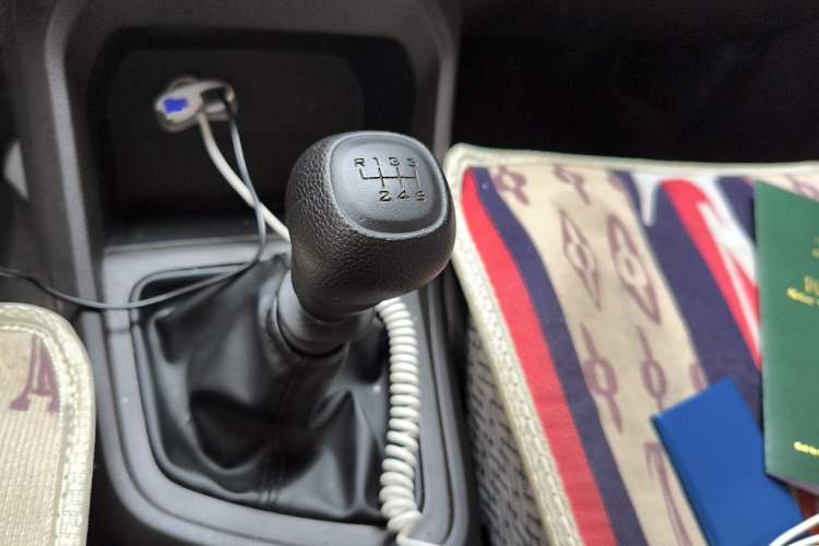 Used Wuling Hongguang V 2022 1.5L Enjoy Edition Hydraulic Power Steering LAR Gear Lever