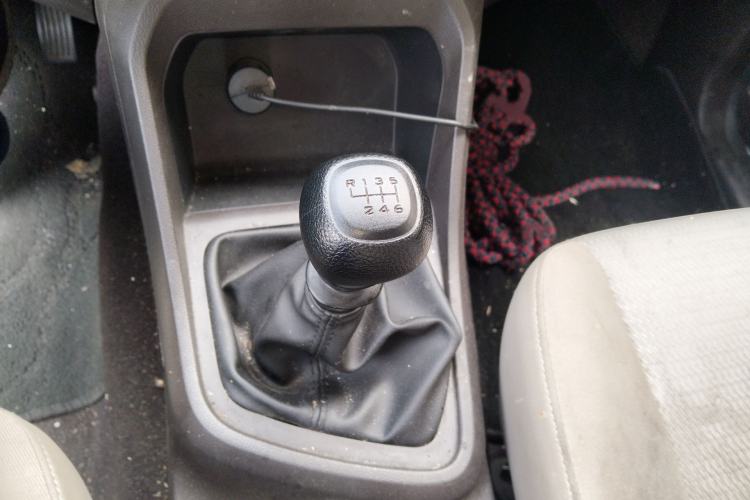 Used Wuling Hongguang V 2022 1.5L Jingqu Edition Electric-Assist LAR Gear Lever