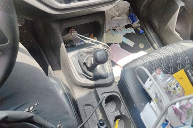 Used Wuling Hongguang V 2022 1.5L Jingqu Version Hydraulic Power Steering LAR Gear Lever